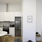 Apartment Vibrant Host - Heroismo's Metro Porto