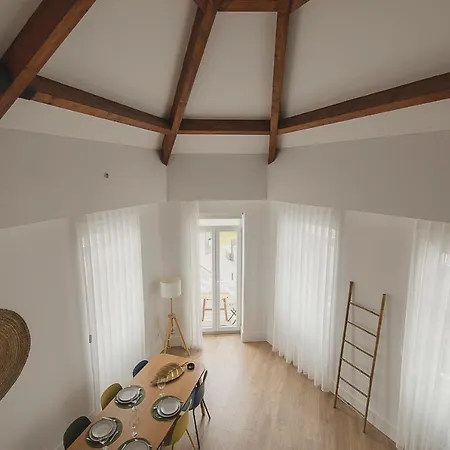 Vibrant Host - Heroismo's Metro شقة بورتو