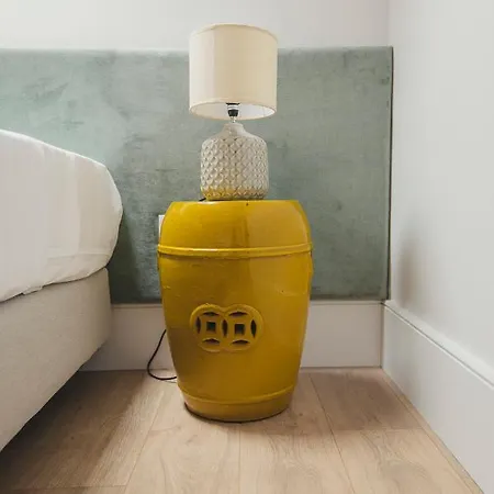 Vibrant Host - Heroismo's Metro بورتو