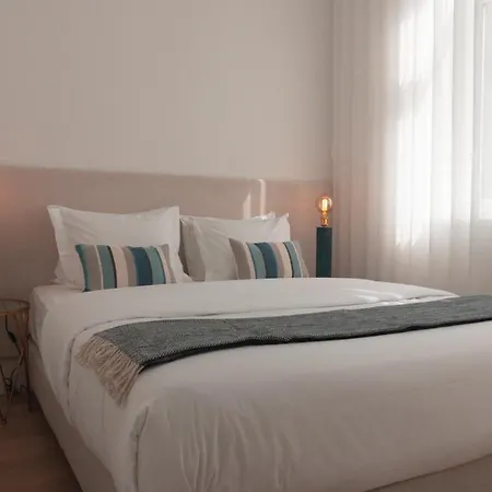 Apartament Vibrant Host - Heroismo's Metro