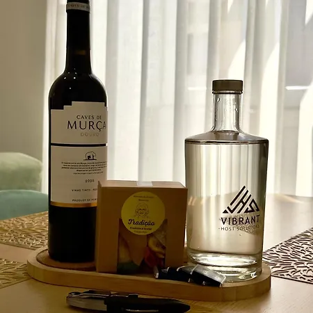 Apartment Vibrant Host - Heroismo's Metro *