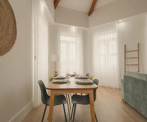 Apartament Vibrant Host - Heroismo's Metro *