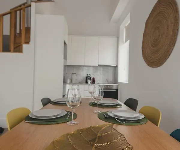 Appartamento Vibrant Host - Heroismo's Metro Oporto