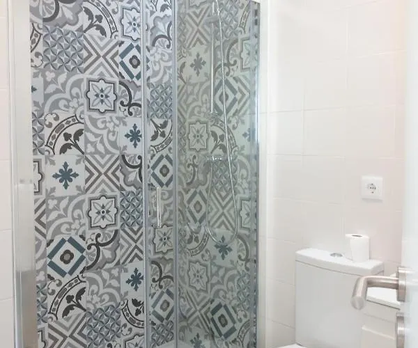 Vibrant Host - Heroismo's Metro Apartamento Porto