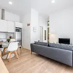 Appartamento Vibrant Host - Heroismo's Metro Oporto