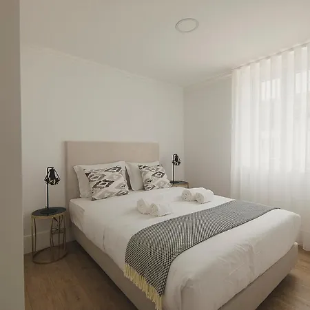 Daire Vibrant Host - Heroismo's Metro Porto