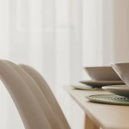 Vibrant Host - Heroismo's Metro *