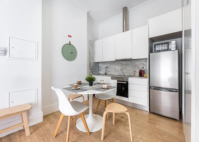 Vibrant Host Solutions - Heroismo's Metro *